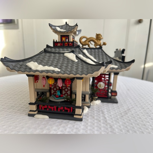 Department 56 “Lucky Dragon Restaurant” - Picture 2 of 7